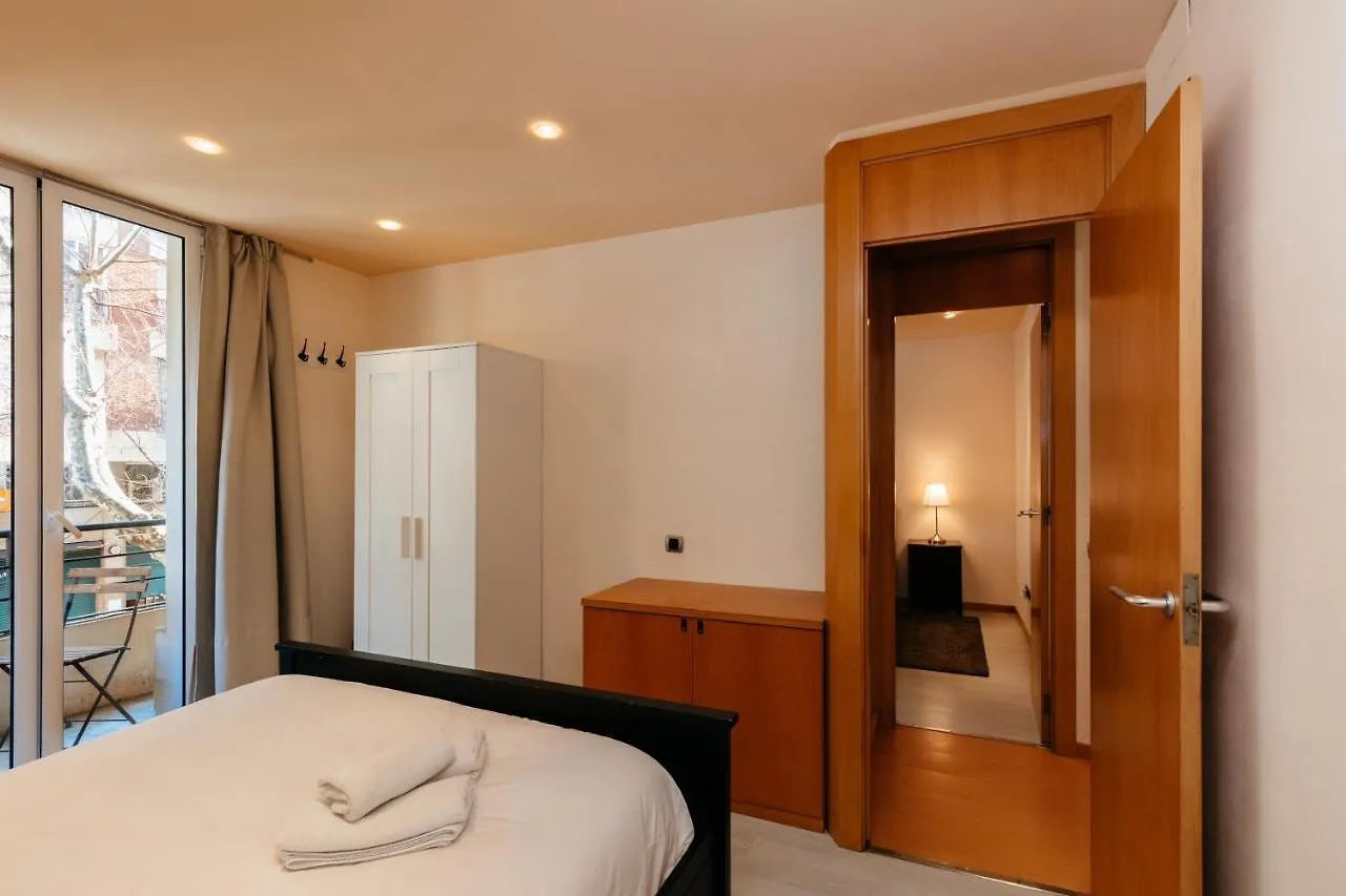 Cozy Apartment Casanova-Eixample Barcelona