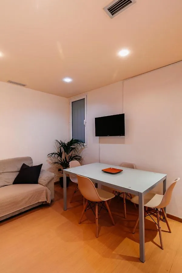 Cozy Apartment Casanova-Eixample Barcelona